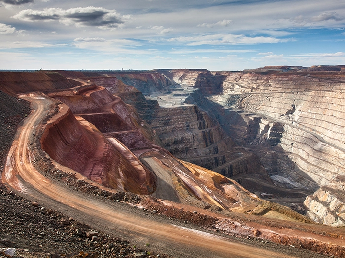 Mijnbouw en Mineraalverwerking Mijnbouw en Mineraalverwerking